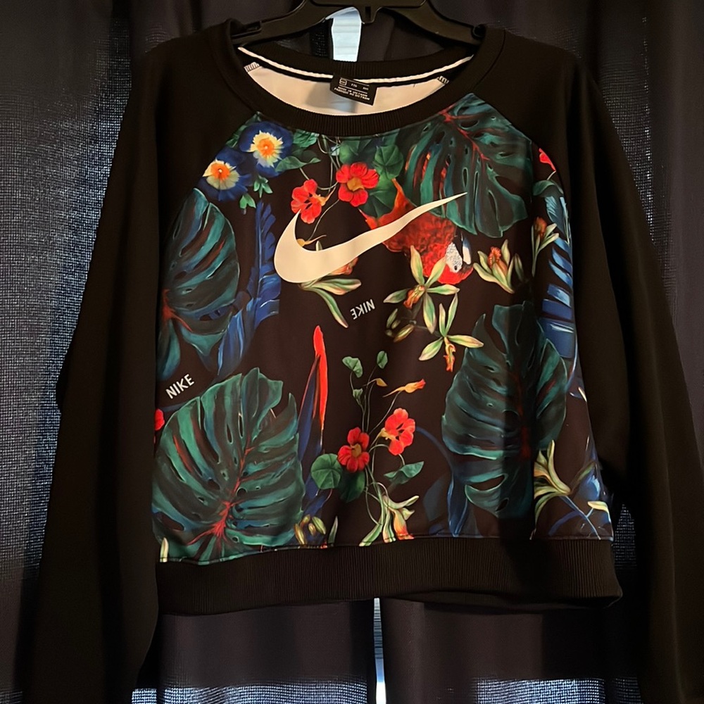 Nike Tropical Parrot cropped crew neck
